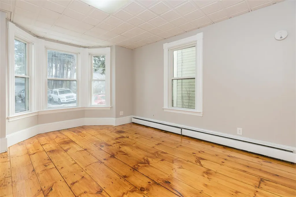 15 Lincoln Street Somersworth NH 03878