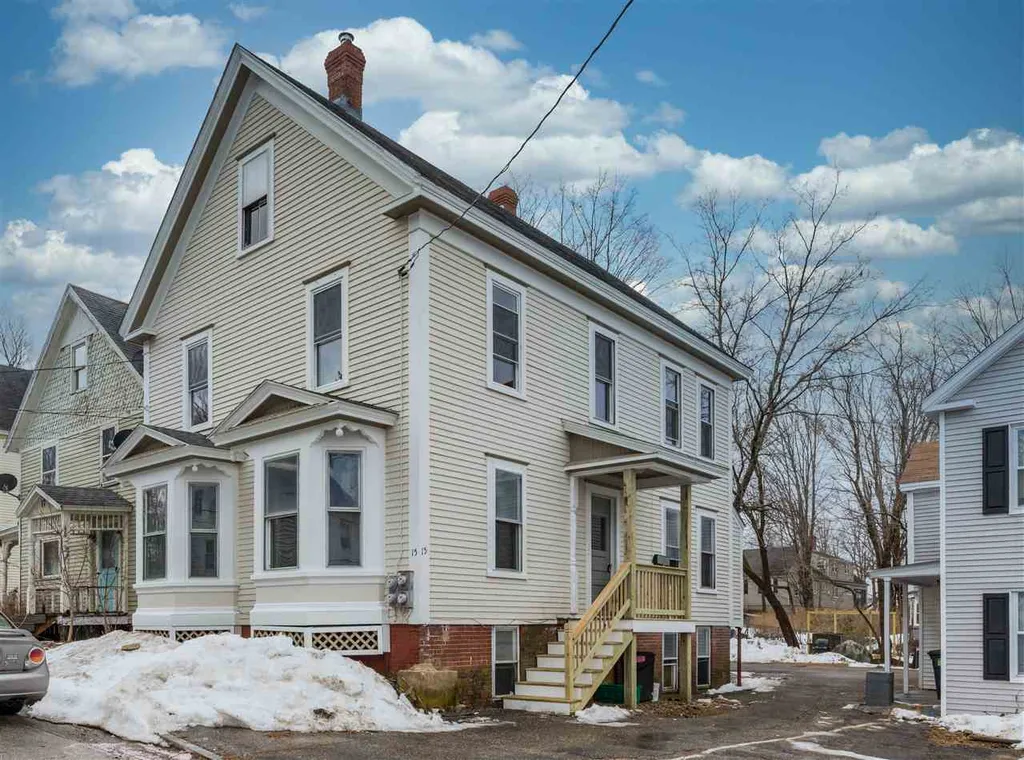 15 Lincoln Street Somersworth NH 03878