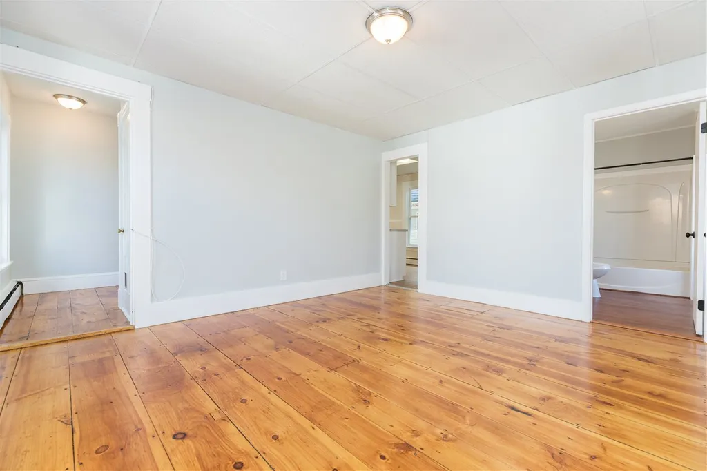 15 Lincoln Street Somersworth NH 03878