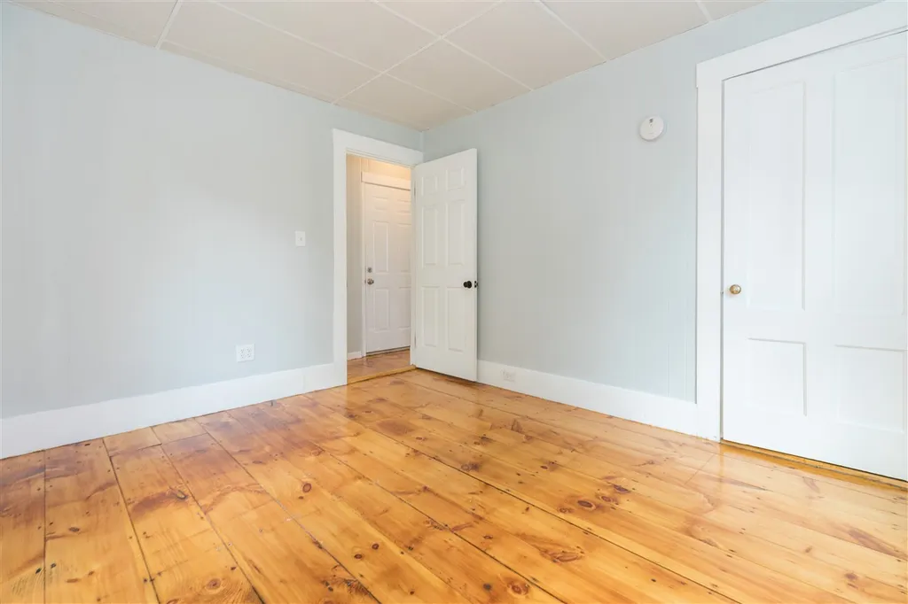 15 Lincoln Street Somersworth NH 03878