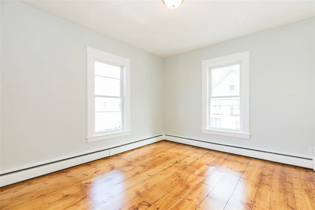 15 Lincoln Street Somersworth NH 03878