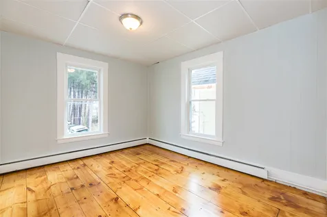 15 Lincoln Street Somersworth NH 03878