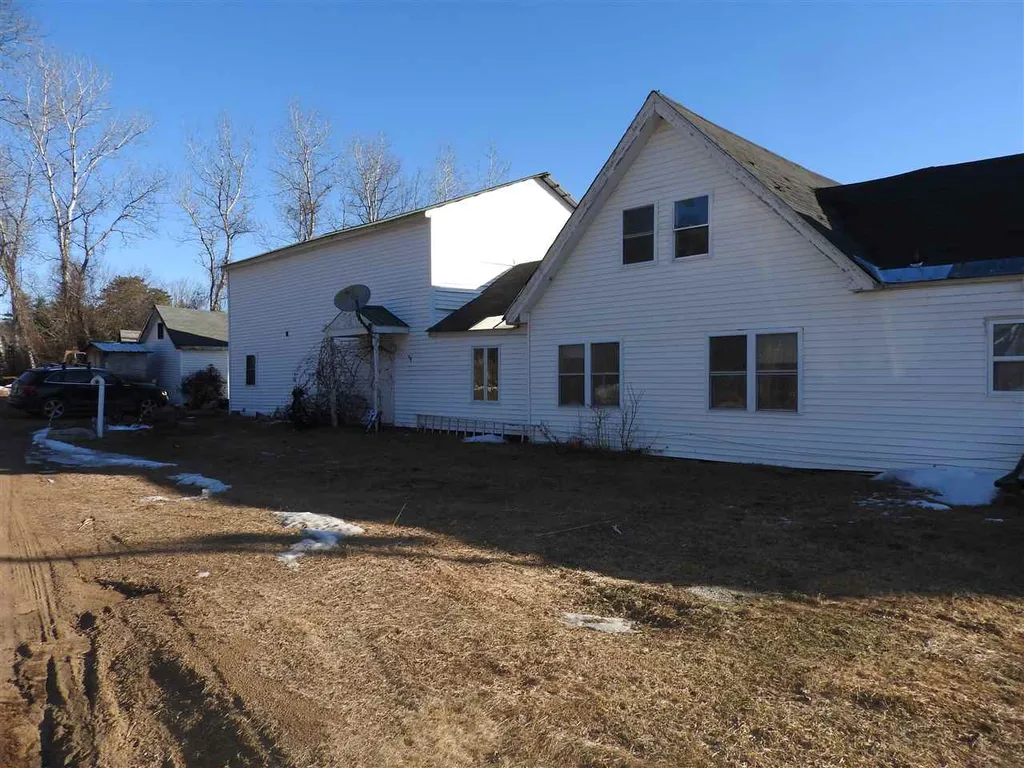 7036 School Street Loudon NH 03307