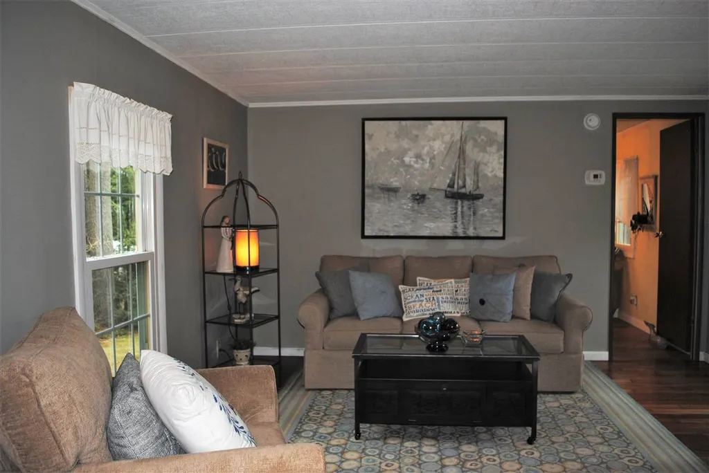 23 Pleasant Valley Road Dover NH 03820