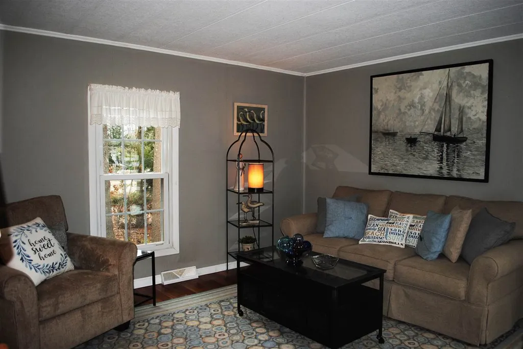 23 Pleasant Valley Road Dover NH 03820