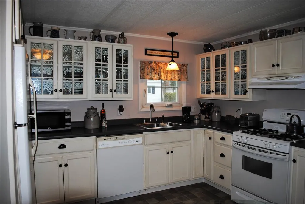 23 Pleasant Valley Road Dover NH 03820