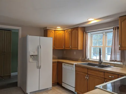 255 Dockham Shore Road Gilford NH 03249
