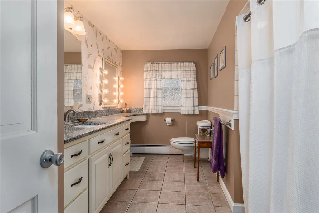 188 Bluff Street Salem NH 03079