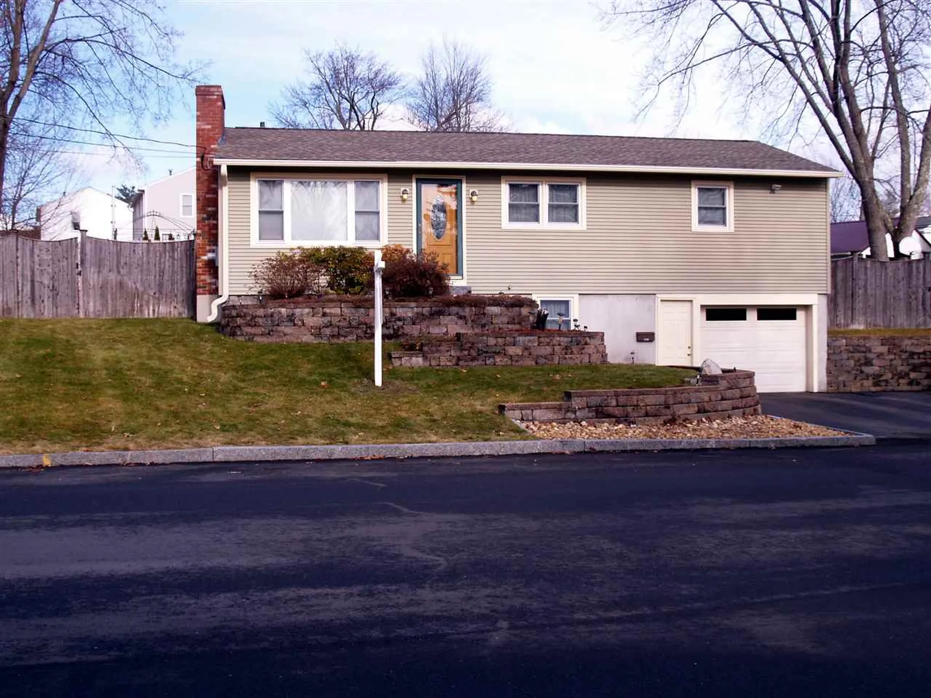 186 Dave Street Manchester NH 03104