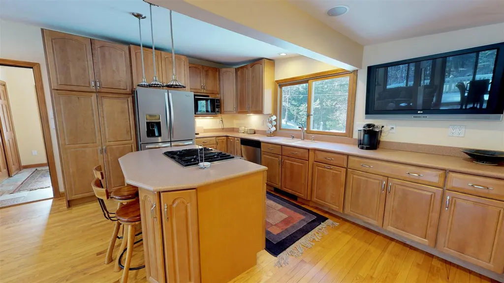 22 Quimby Road Meredith NH 03253