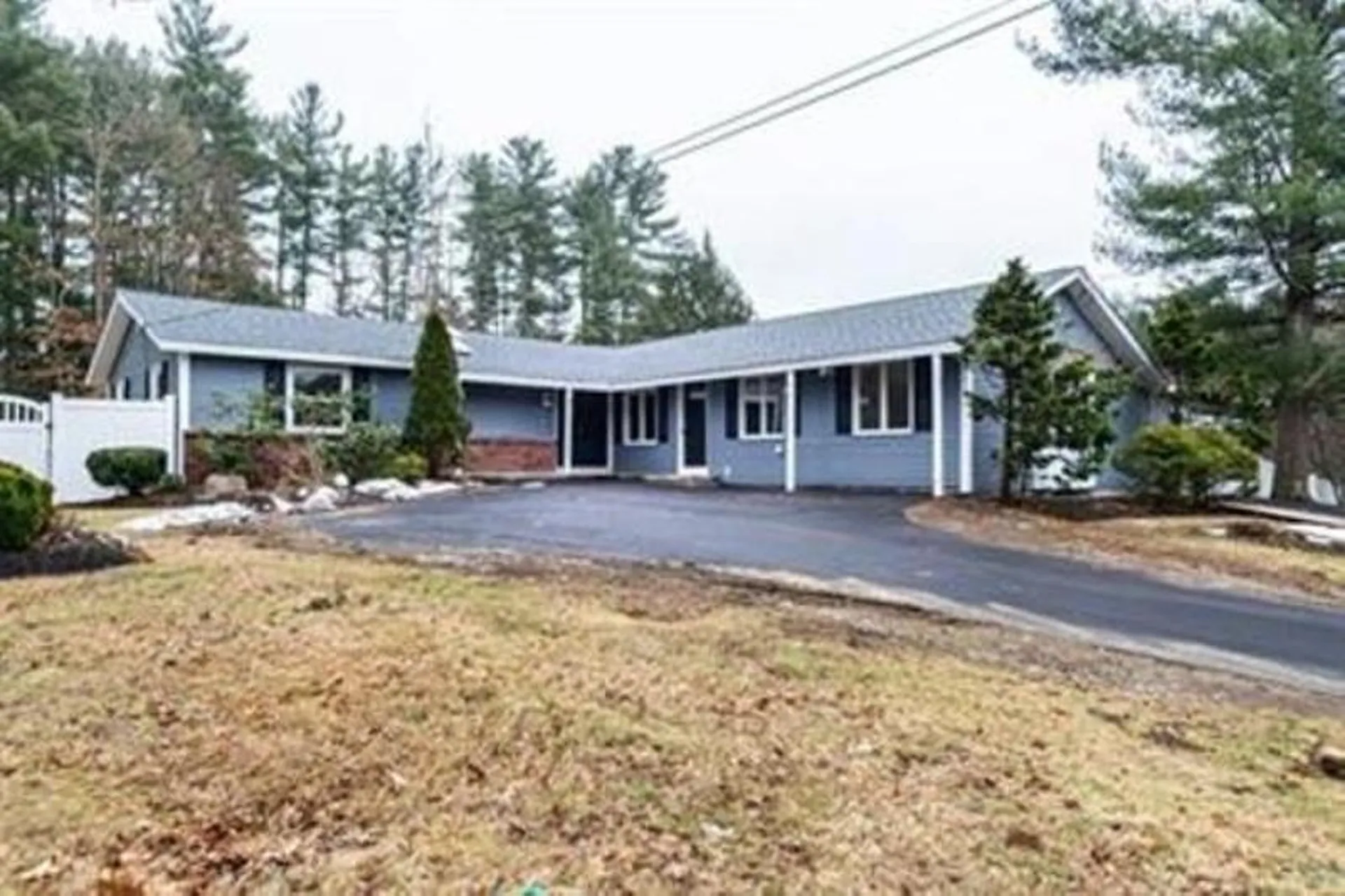 7 Hemlock Drive Pelham NH 03076