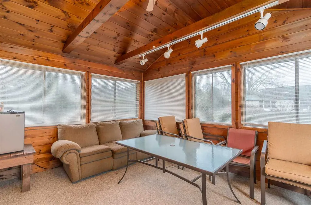4 Shamrock Lane East Kingston NH 03827