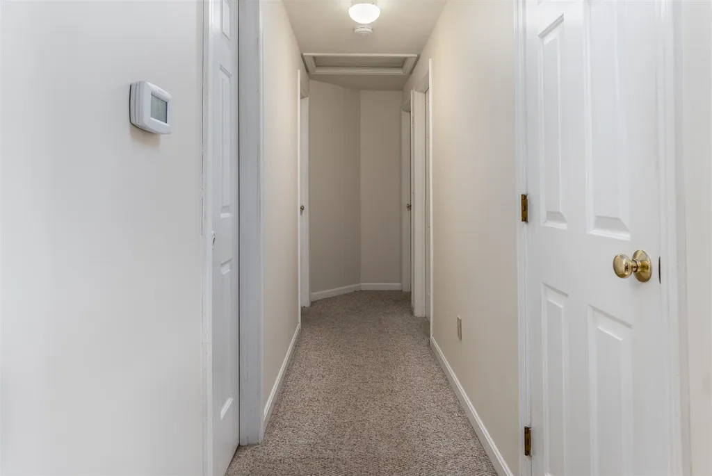 4 Shamrock Lane East Kingston NH 03827