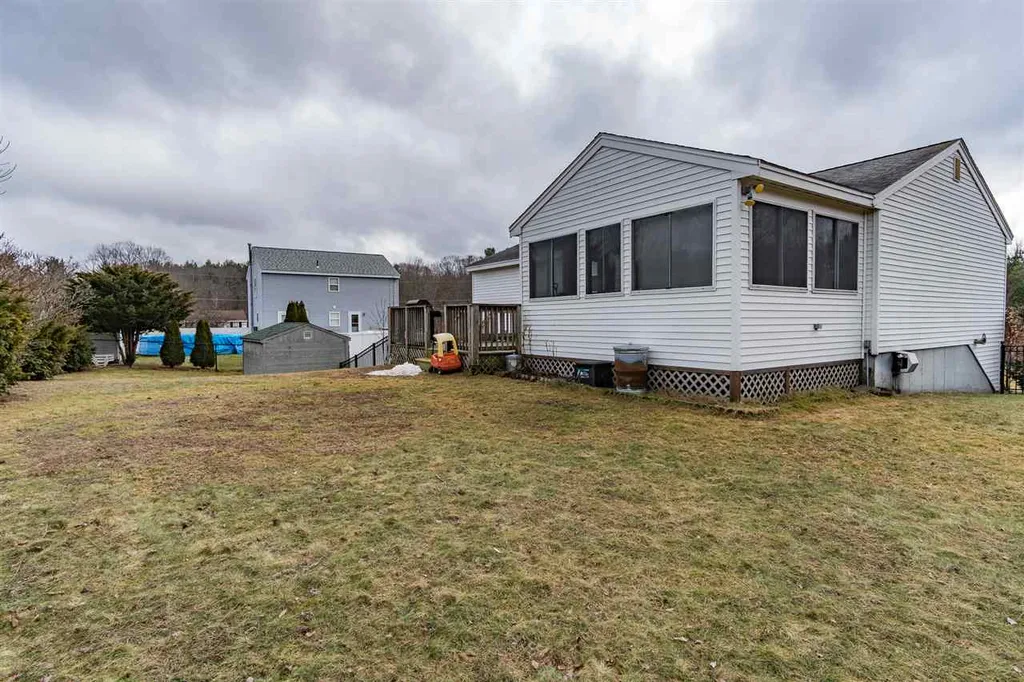 4 Shamrock Lane East Kingston NH 03827
