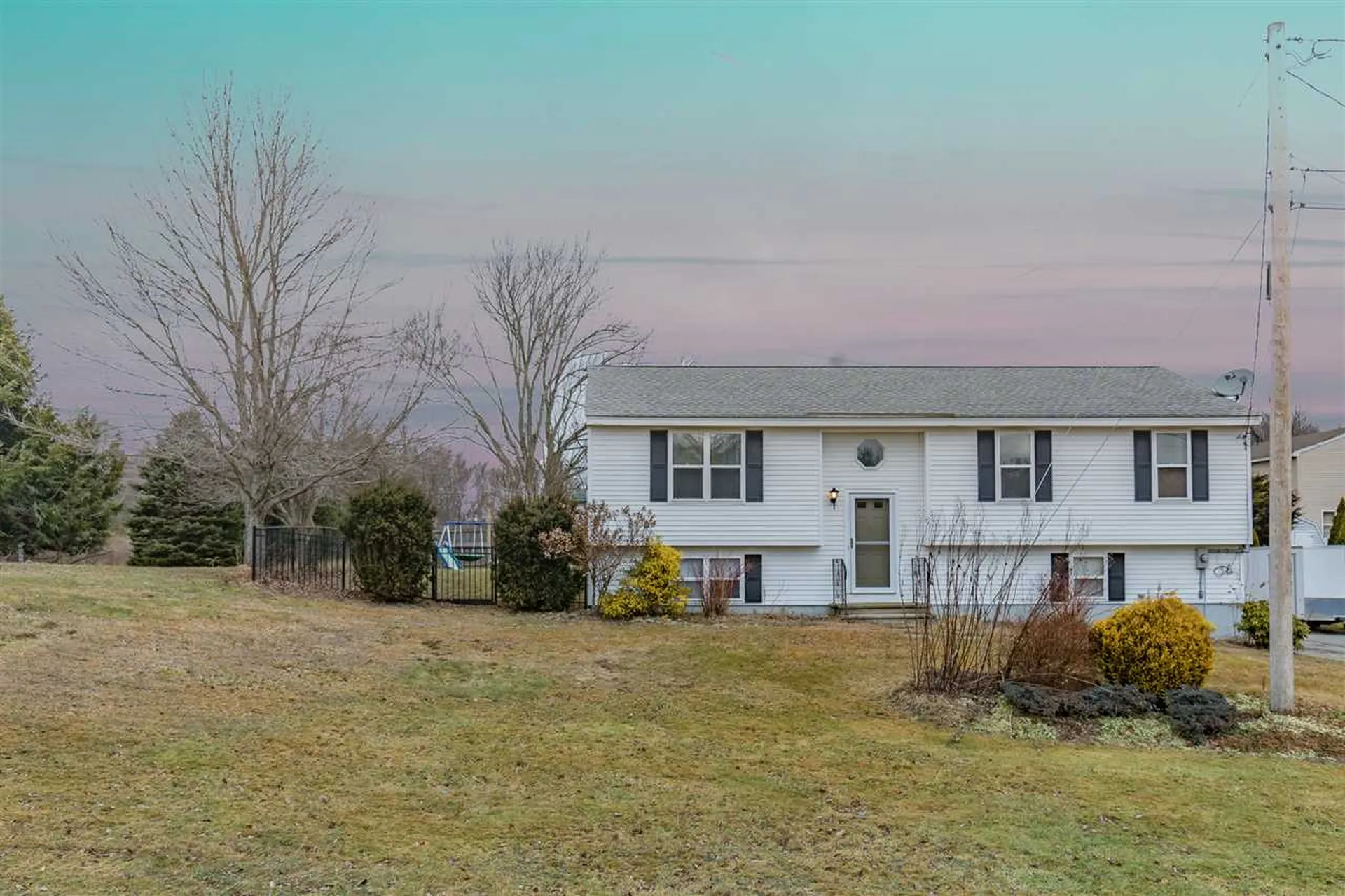 4 Shamrock Lane East Kingston NH 03827