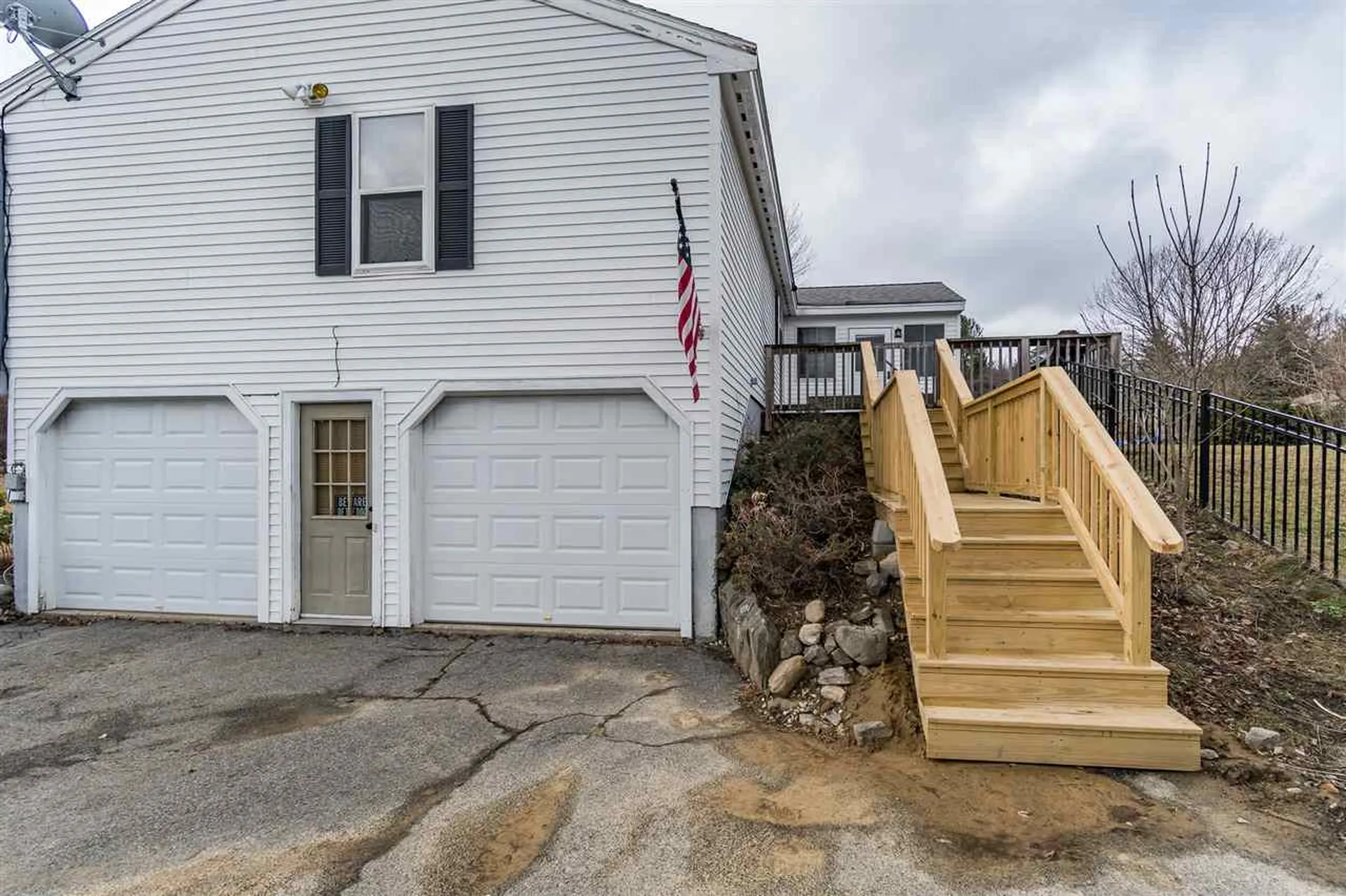 4 Shamrock Lane East Kingston NH 03827