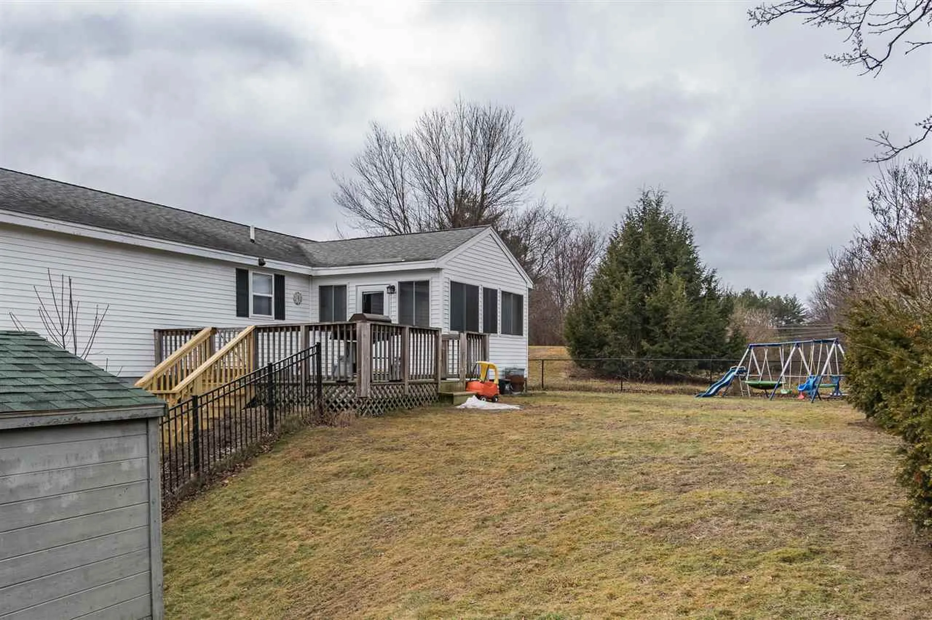 4 Shamrock Lane East Kingston NH 03827