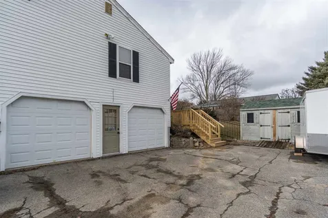 4 Shamrock Lane East Kingston NH 03827