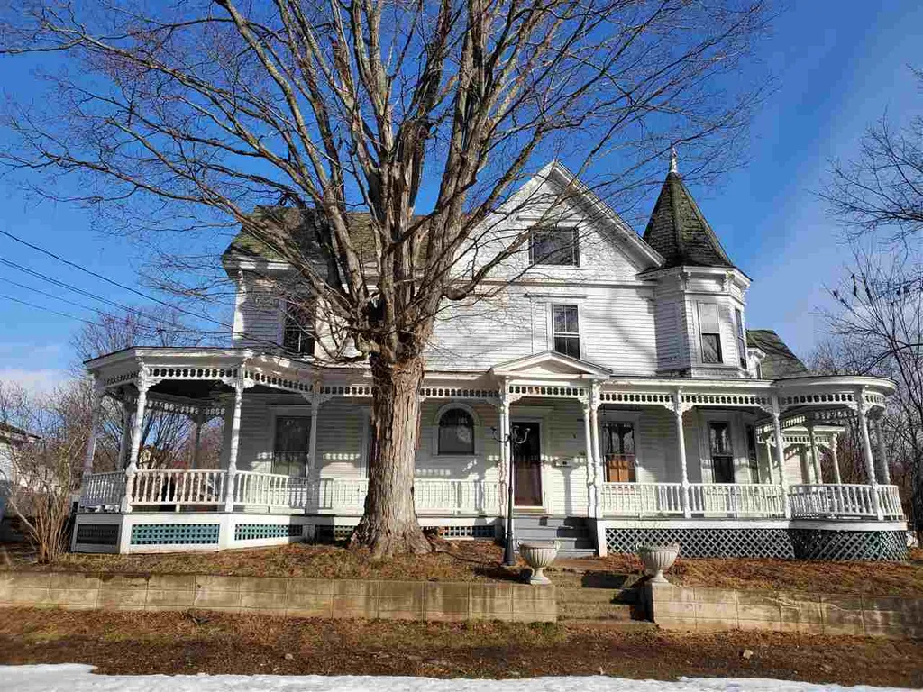 205 Washington Street Laconia NH 03246