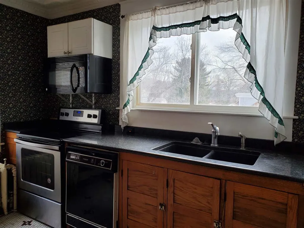 205 Washington Street Laconia NH 03246