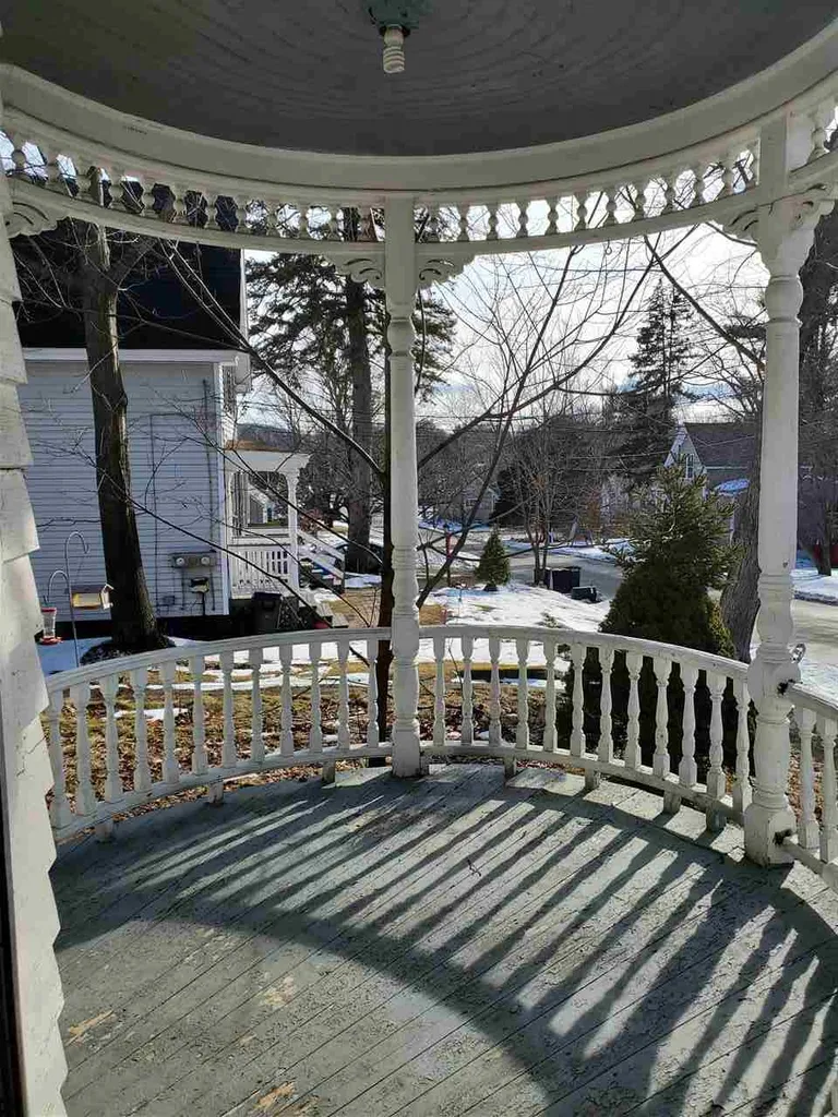 205 Washington Street Laconia NH 03246