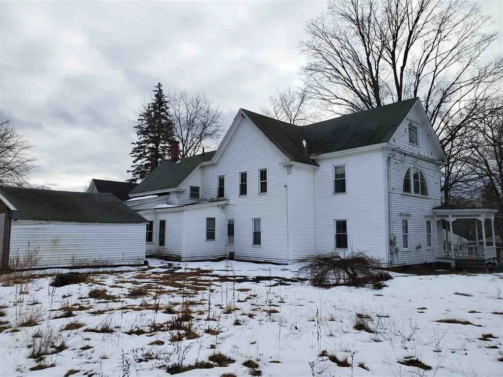 205 Washington Street Laconia NH 03246