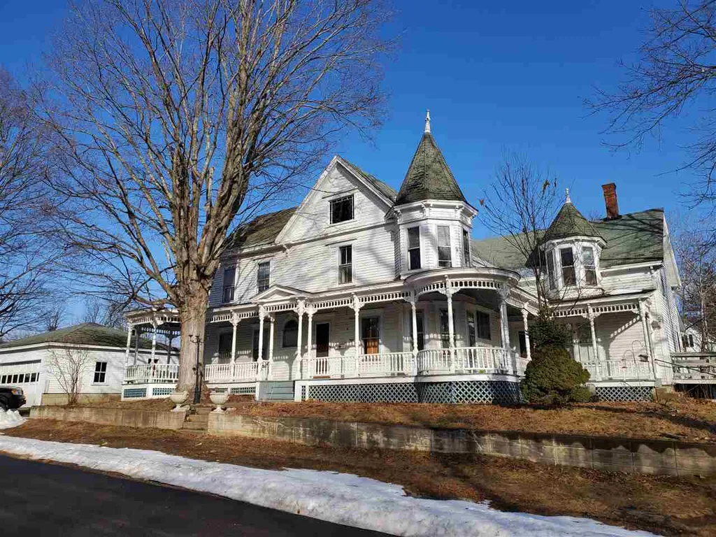 205 Washington Street Laconia NH 03246