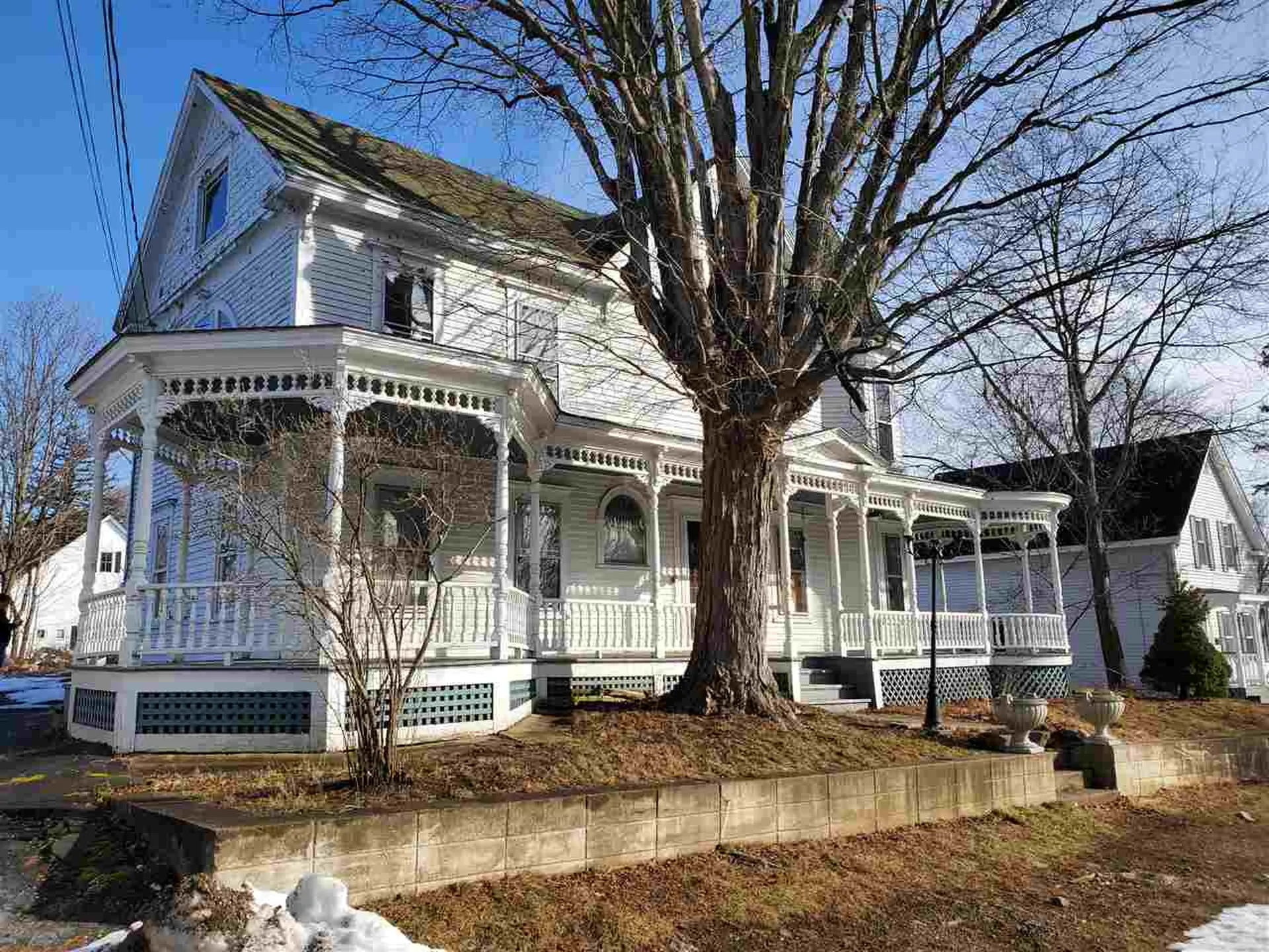 205 Washington Street Laconia NH 03246