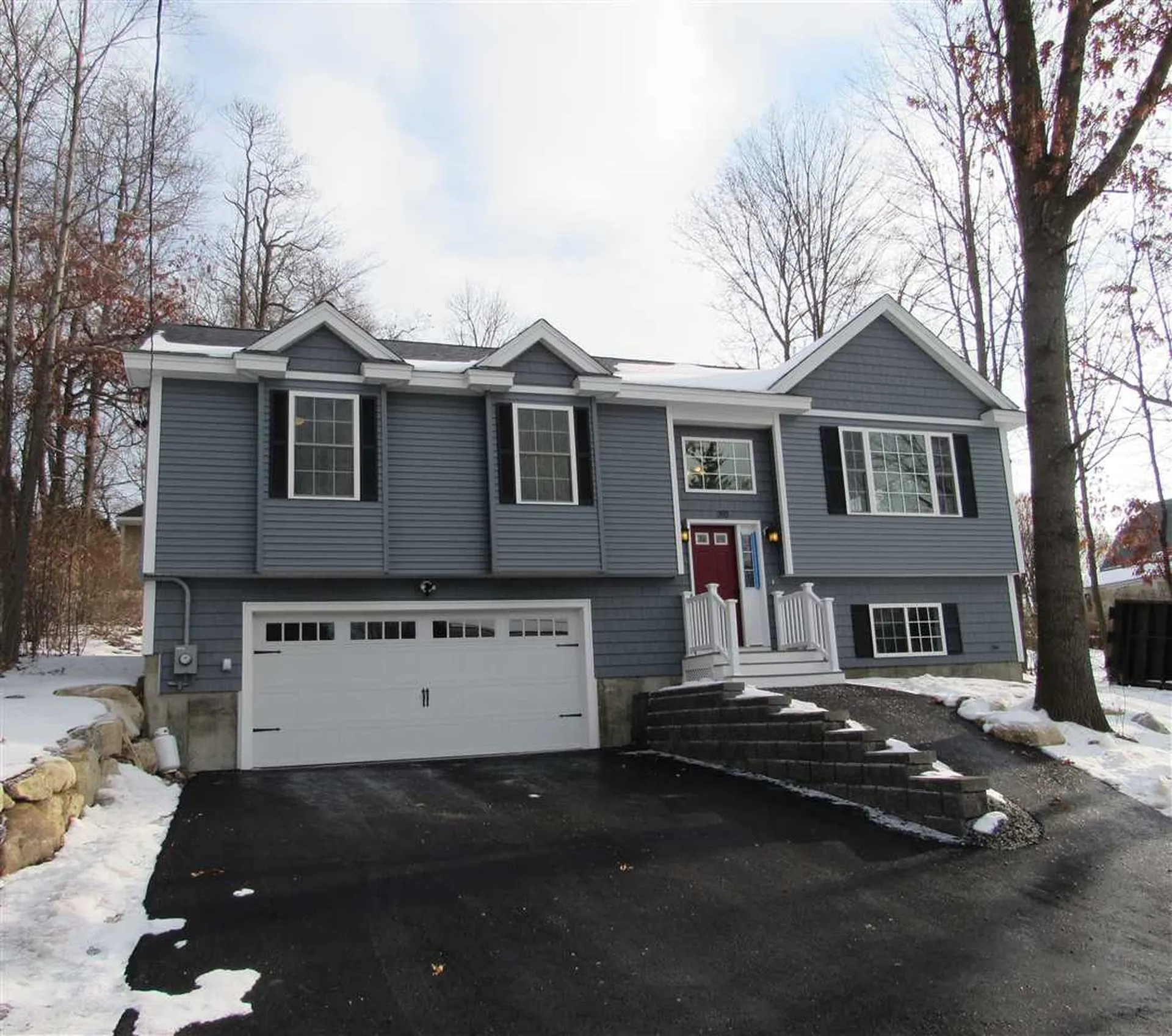 393 Ray Street Manchester NH 03104