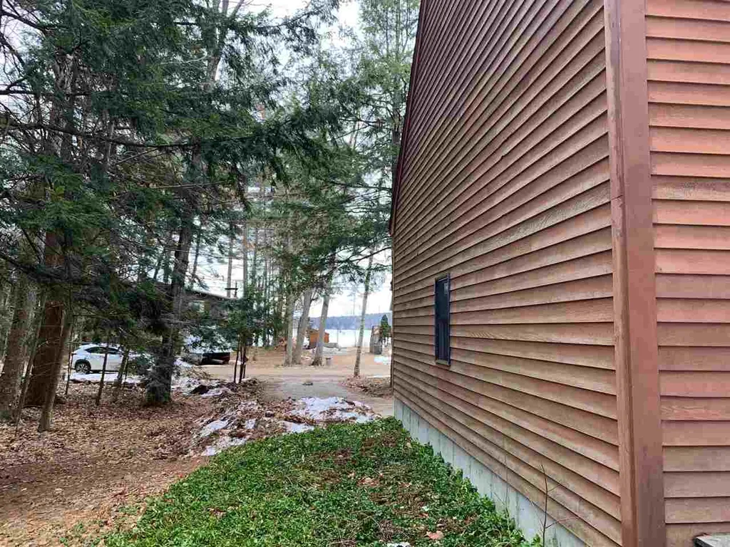 127 Bow Lake Estates Strafford NH 03884