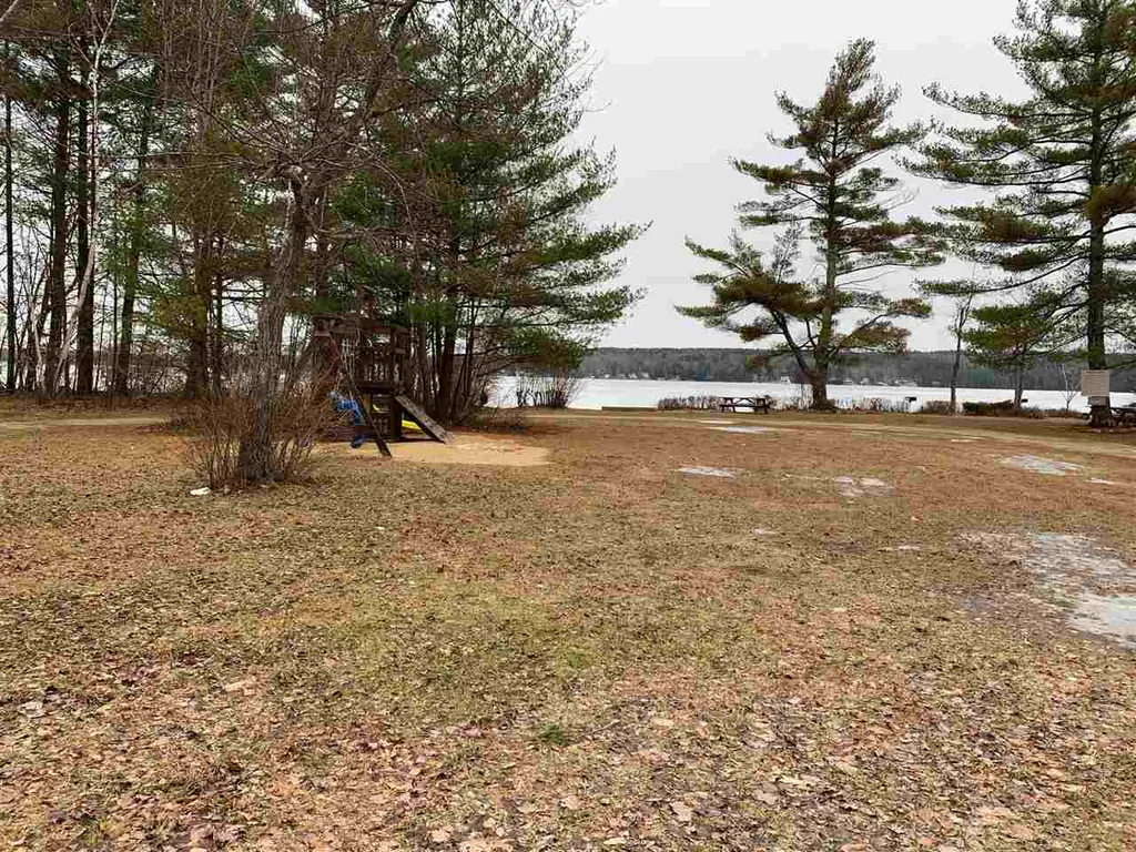 127 Bow Lake Estates Strafford NH 03884