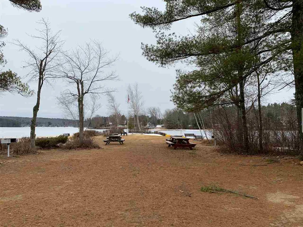 127 Bow Lake Estates Strafford NH 03884