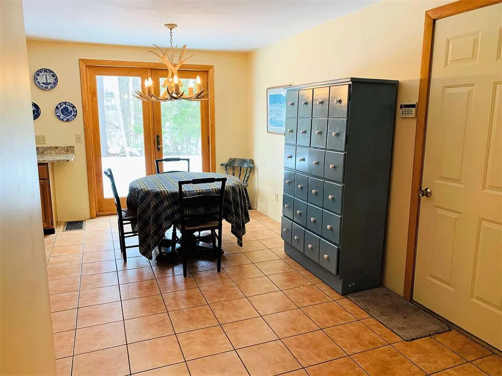 127 Bow Lake Estates Strafford NH 03884