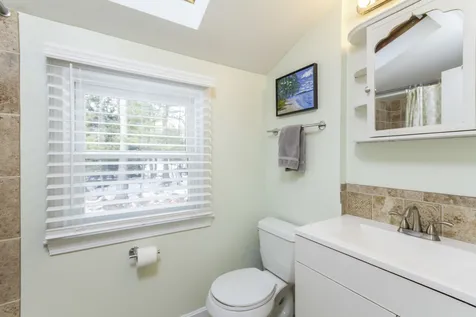 13 Torrey Road Nashua NH 03063
