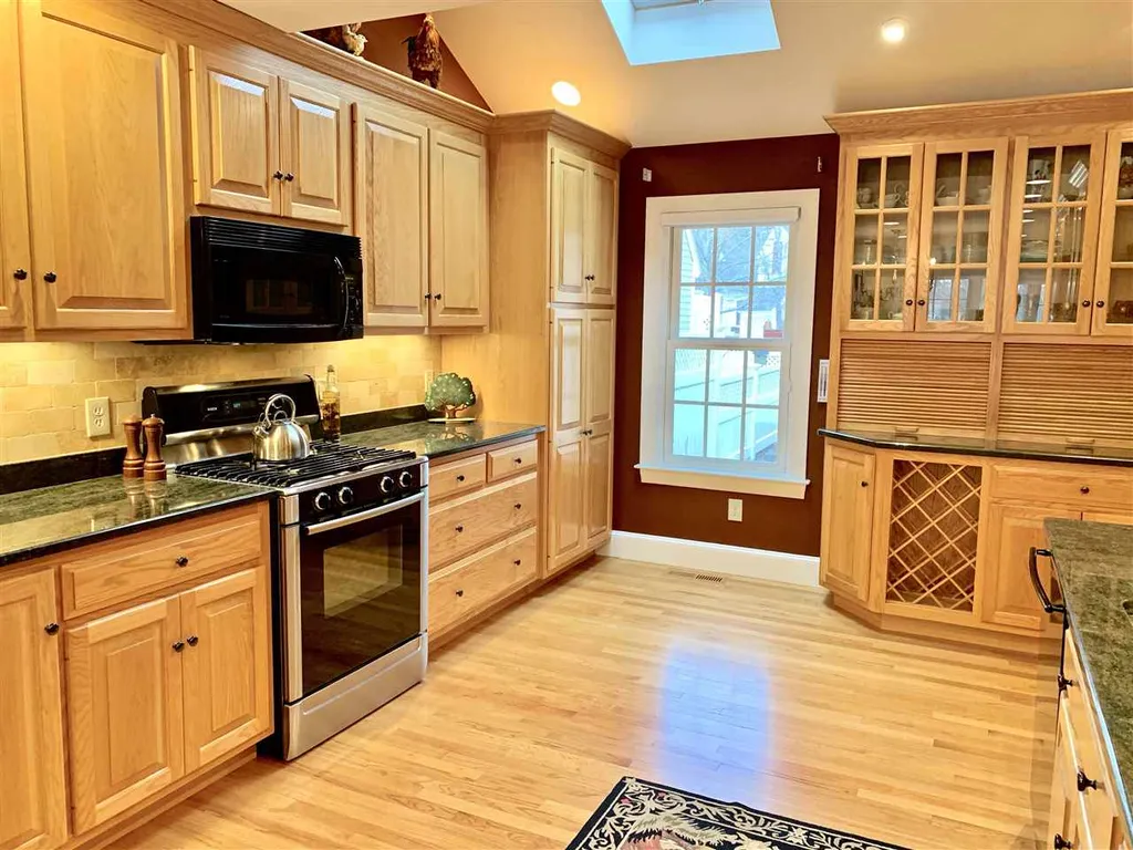 579 Sagamore Avenue Portsmouth NH 03801