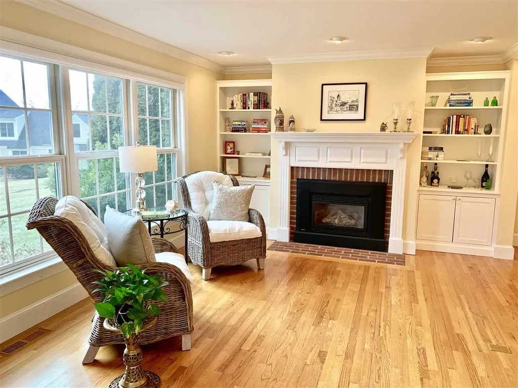 579 Sagamore Avenue Portsmouth NH 03801