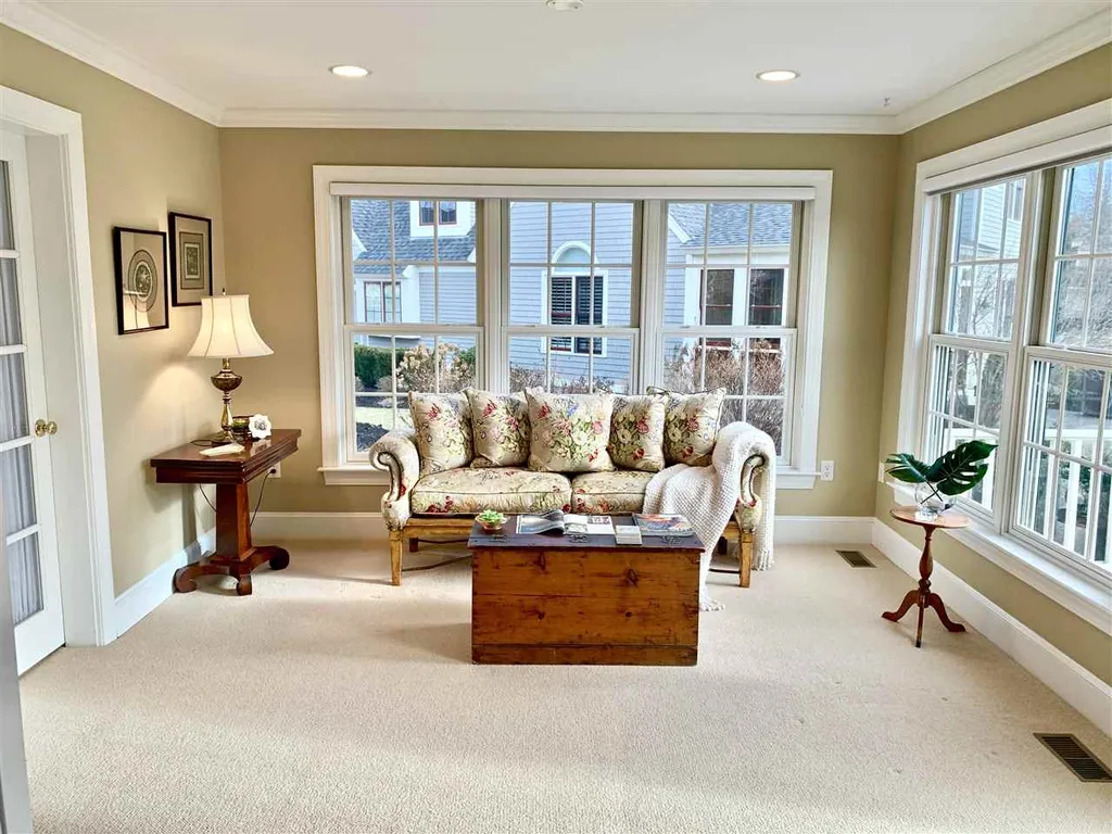 579 Sagamore Avenue Portsmouth NH 03801