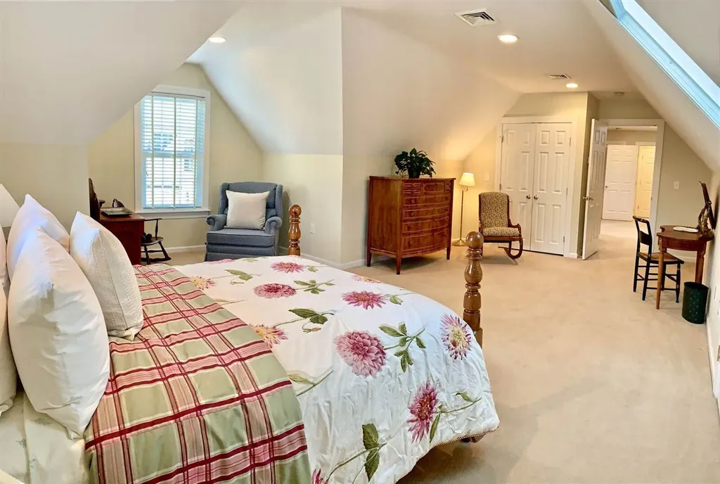 579 Sagamore Avenue Portsmouth NH 03801