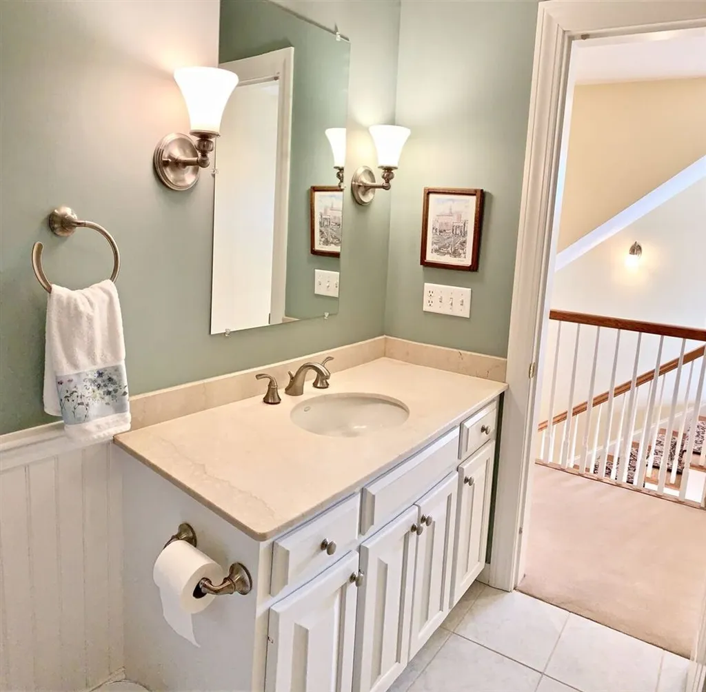 579 Sagamore Avenue Portsmouth NH 03801