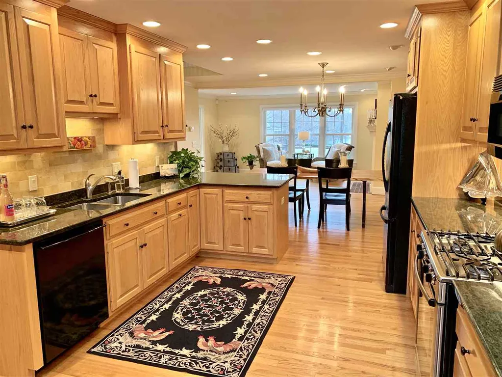 579 Sagamore Avenue Portsmouth NH 03801