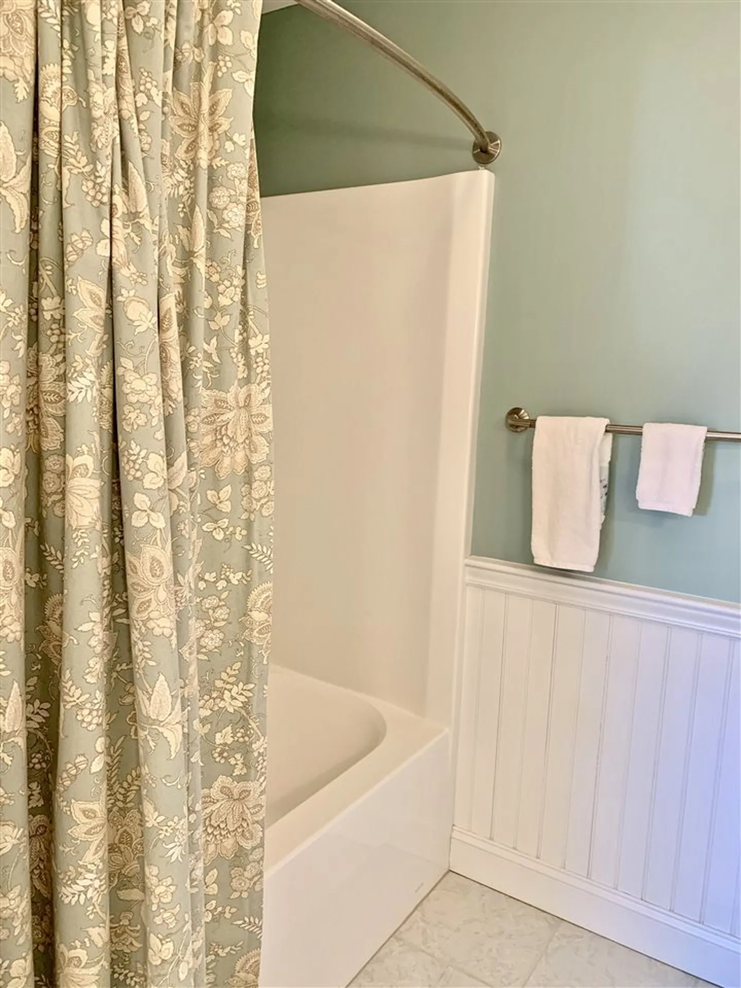579 Sagamore Avenue Portsmouth NH 03801