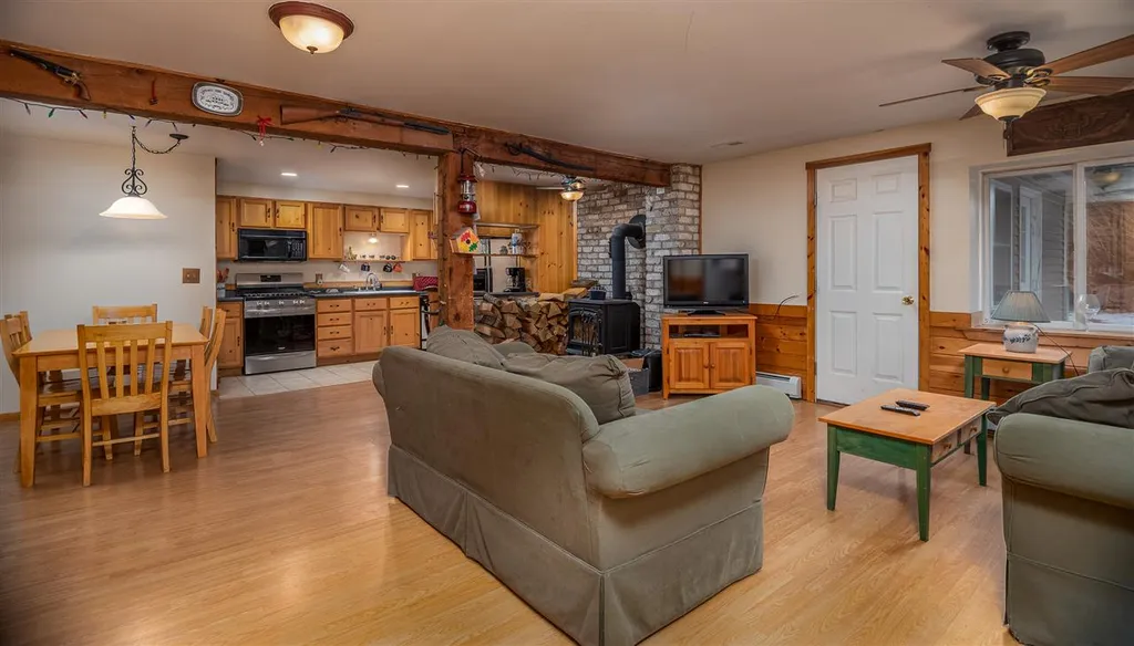 41 Old Tate Lane Middleton NH 03887