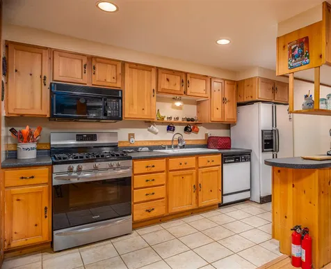 41 Old Tate Lane Middleton NH 03887