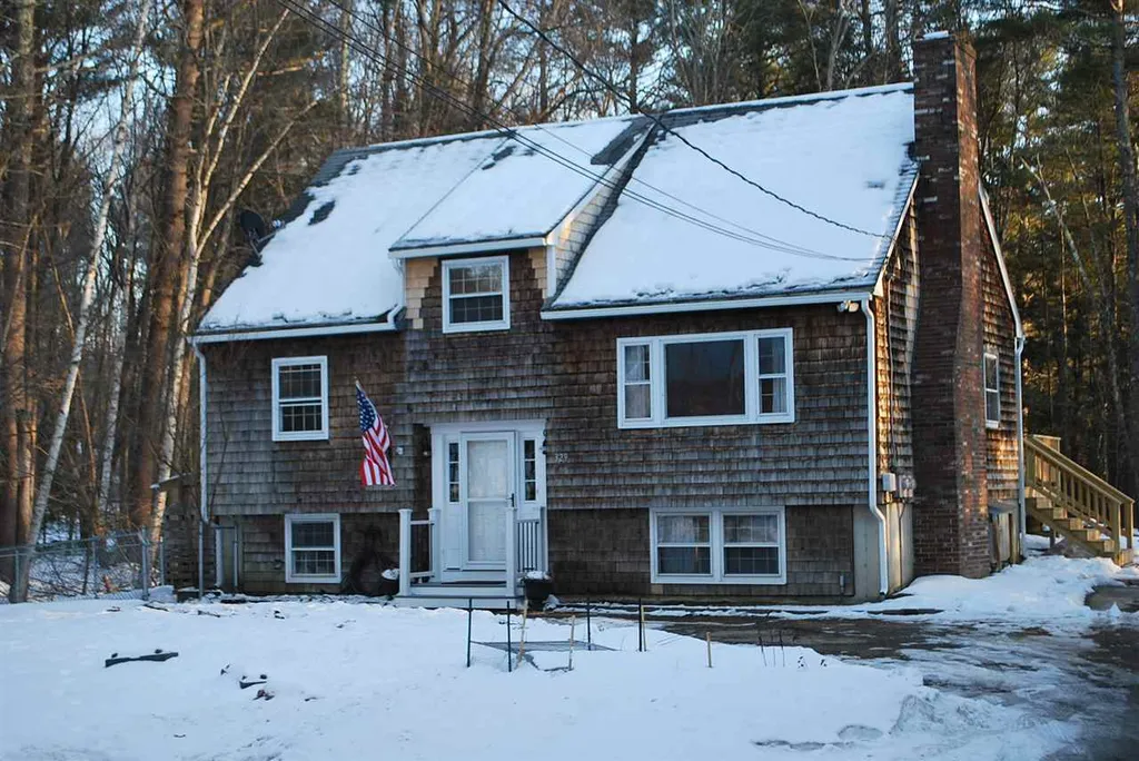 329 Hall Road Barrington NH 03825