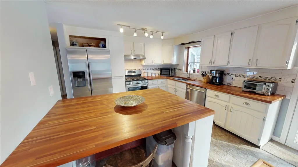 329 Hall Road Barrington NH 03825