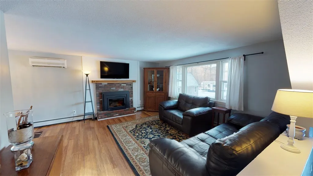 329 Hall Road Barrington NH 03825