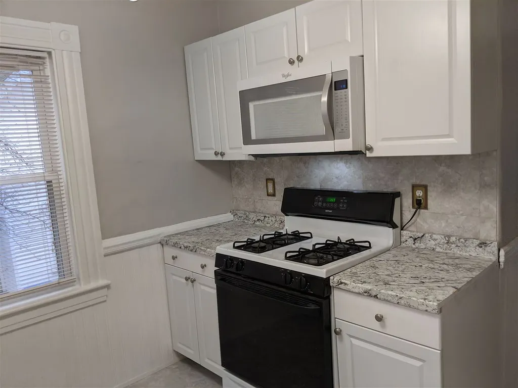 123 Ashland Street Manchester NH 03104