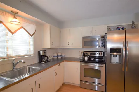 19 Highland Street Newton NH 03858