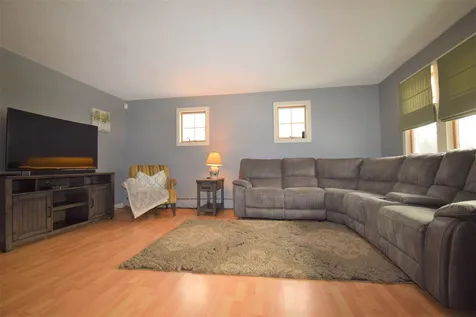 19 Highland Street Newton NH 03858