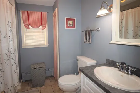 19 Highland Street Newton NH 03858